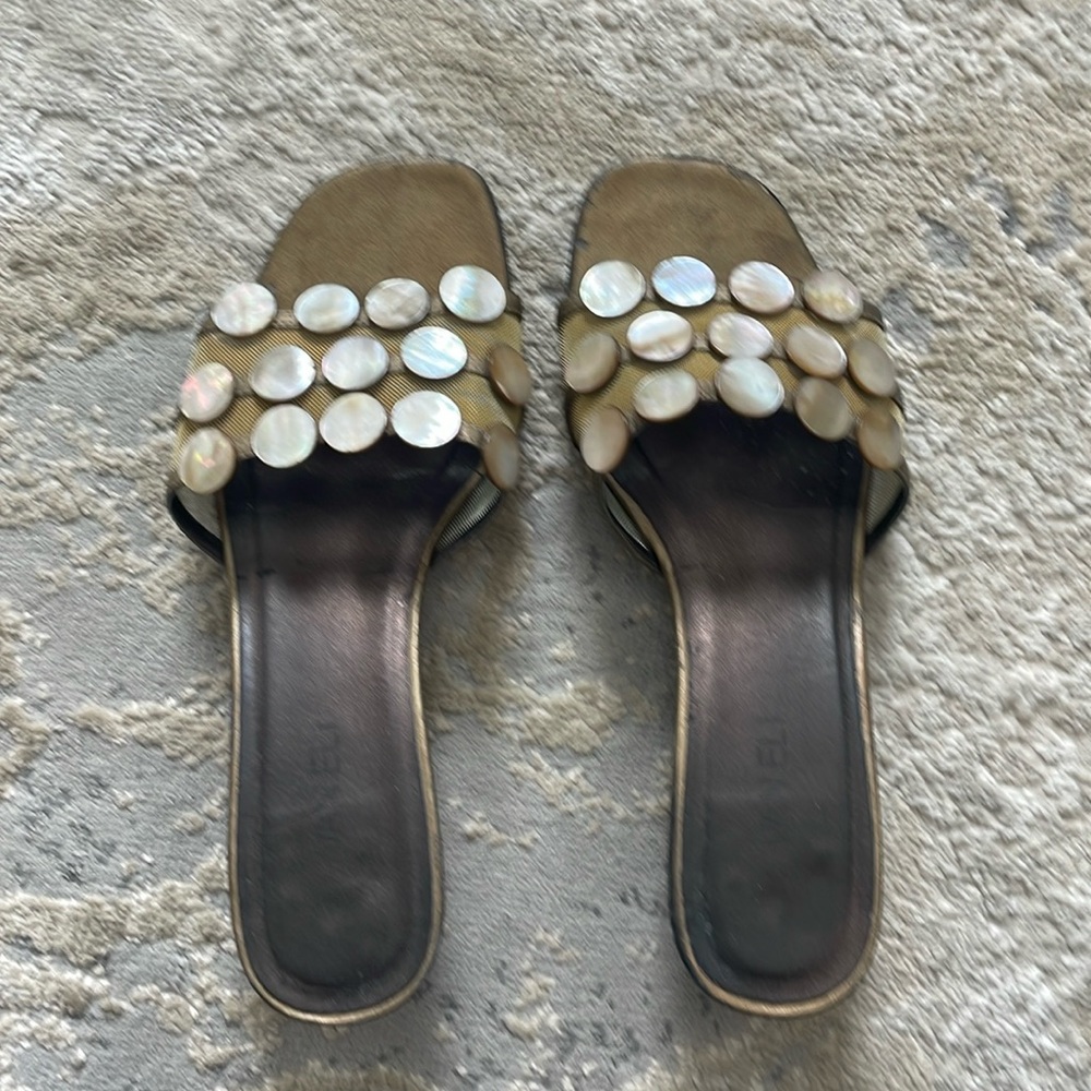 Gold tone mules well worn comfortable size 9W